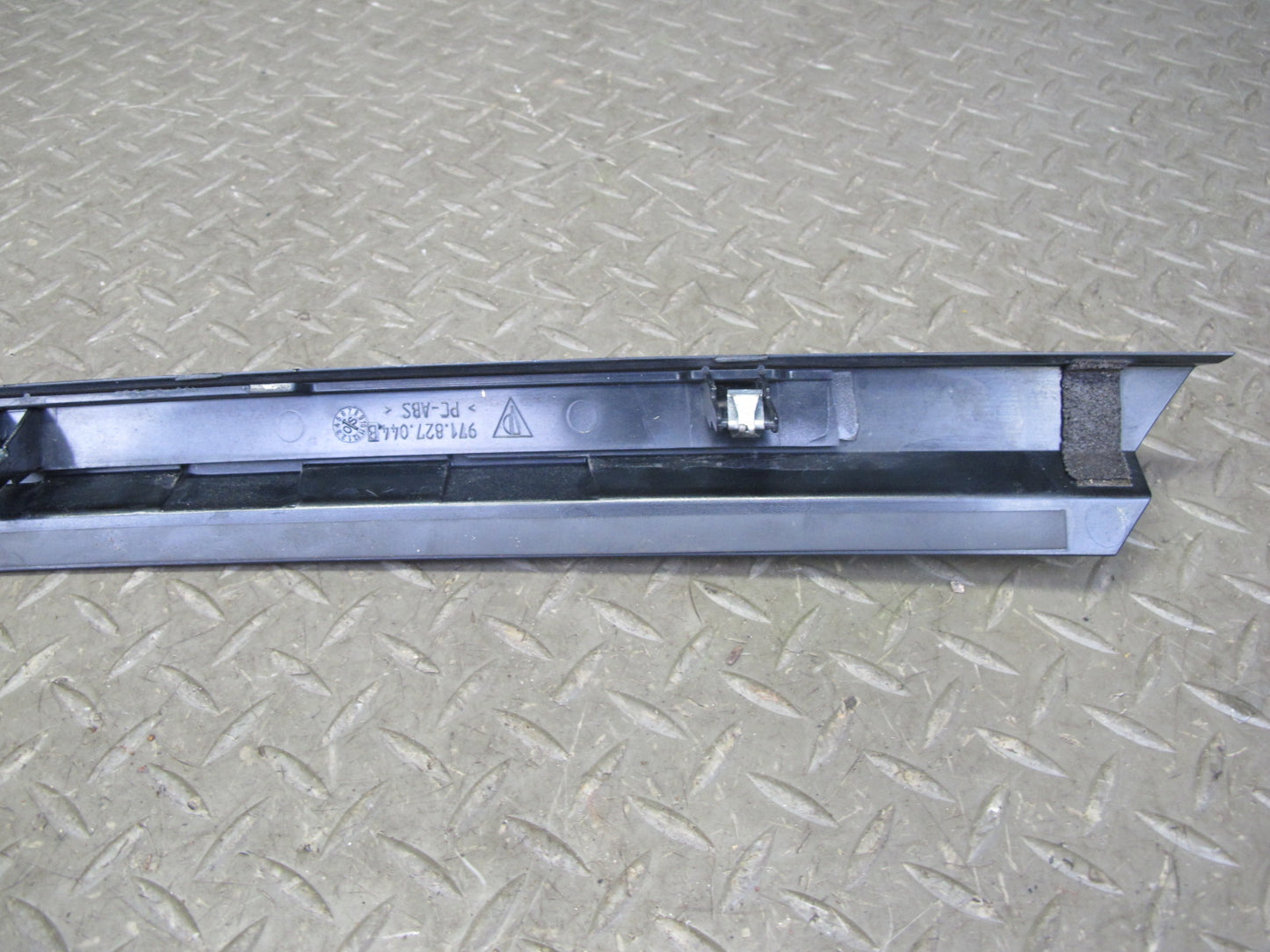 17-21 Porsche Panamera 971 Rear Trunk Tailgate Center Finish Trim Molding