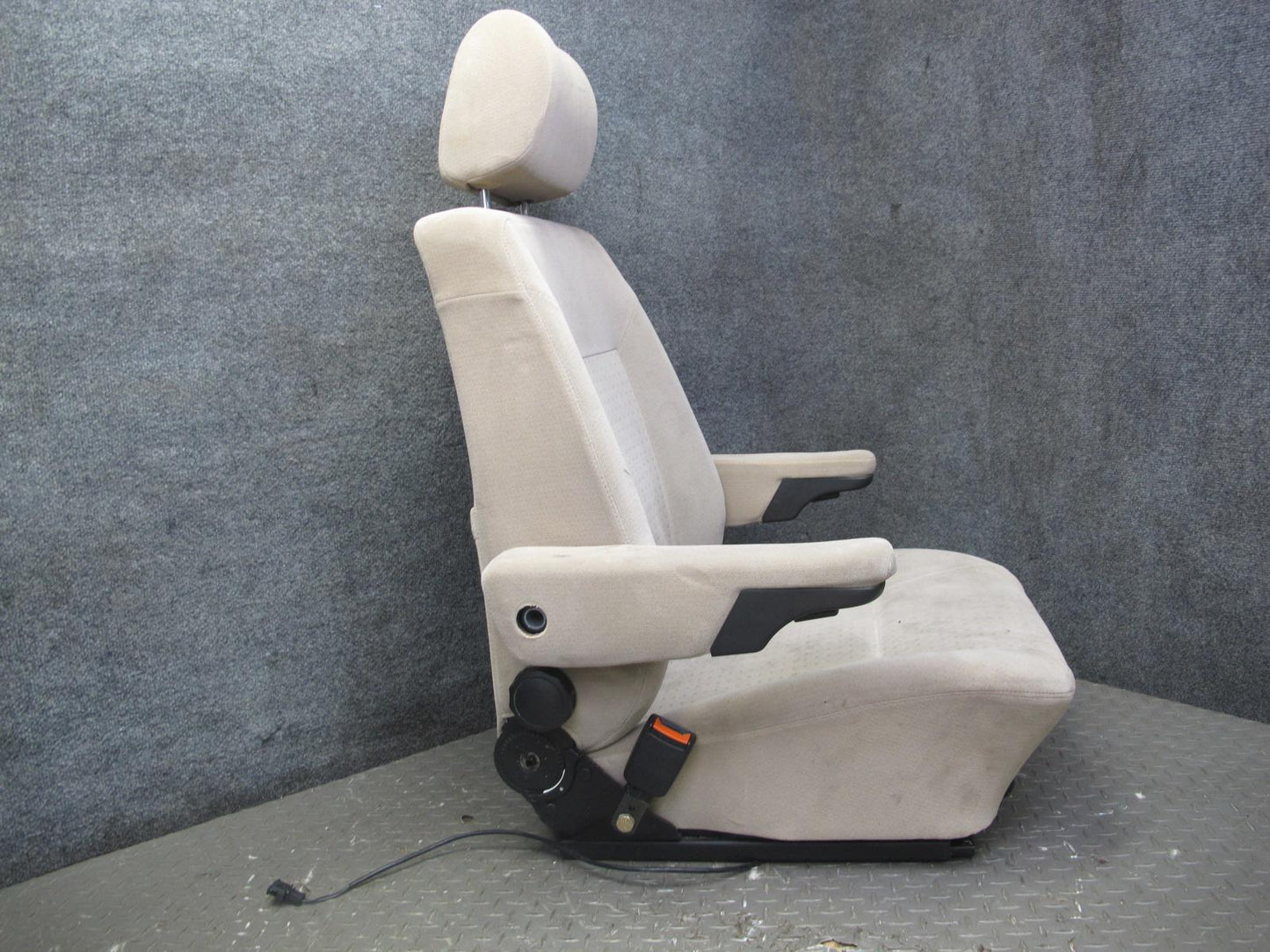 01-03 VW Eurovan T4 Set of 2 Front Left & Right Cloth Seat Beige OEM