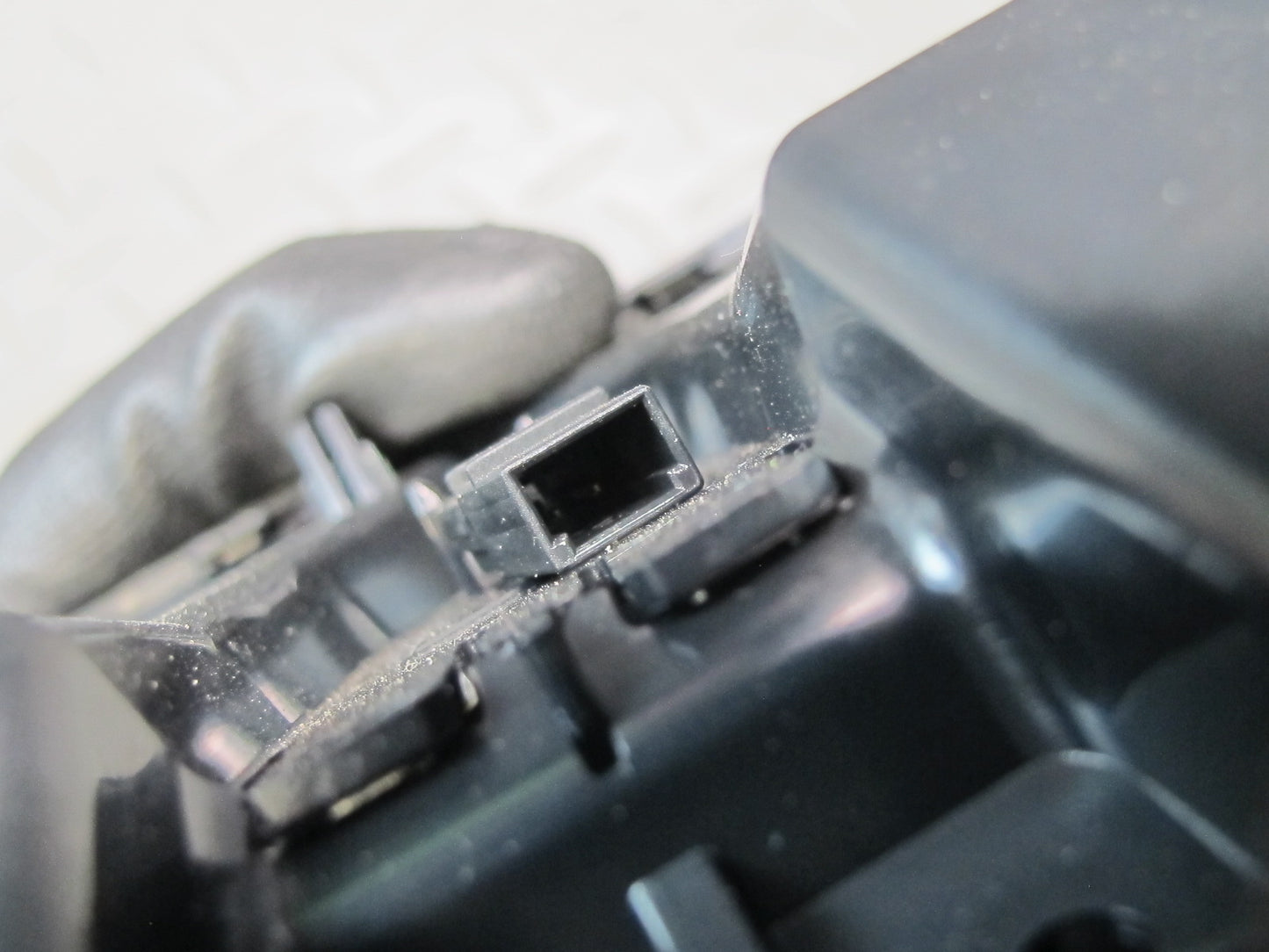 17-23 Porsche Panamera 971 Rear Center Console A/C Air Vent Grille 971819201