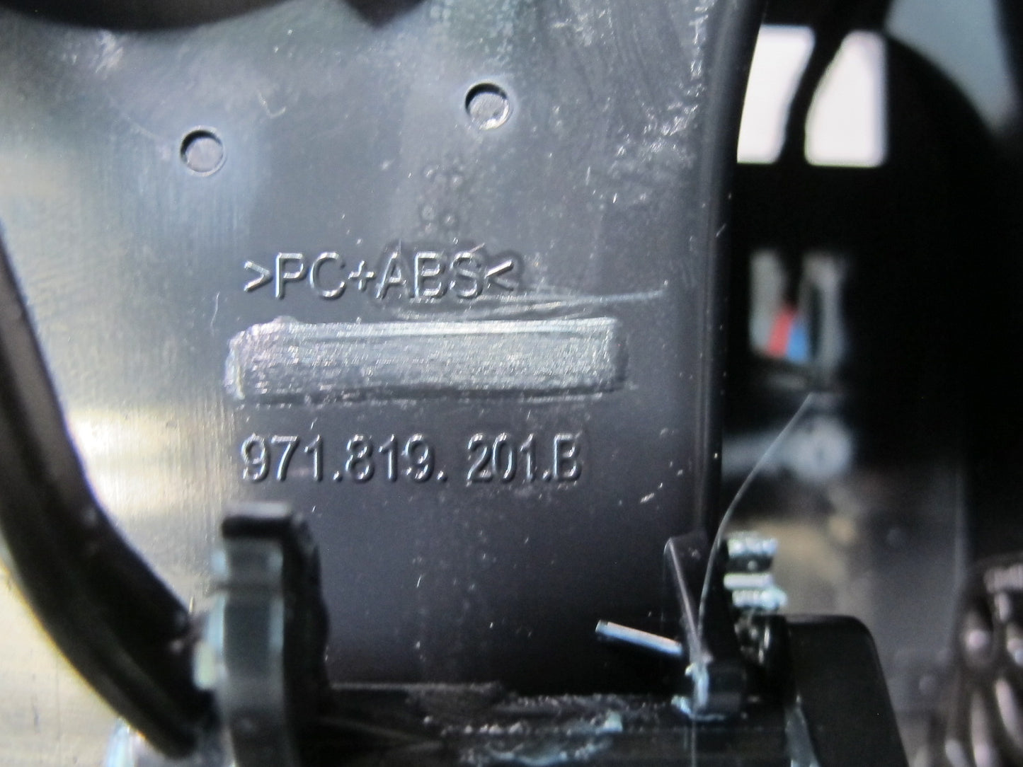 17-23 Porsche Panamera 971 Rear Center Console A/C Air Vent Grille 971819201