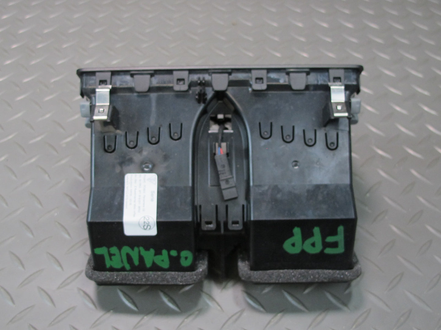 17-23 Porsche Panamera 971 Rear Center Console A/C Air Vent Grille 971819201