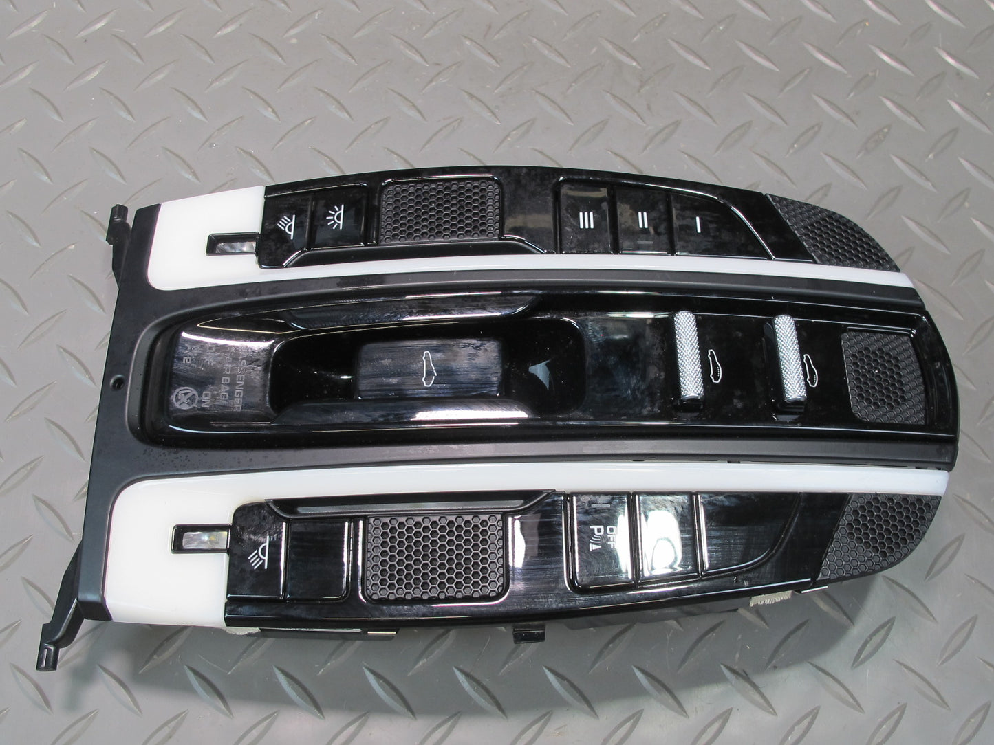 17-23 Porsche Panamera 971 Front Overhead Console Dome Light w Sunroof 971959551