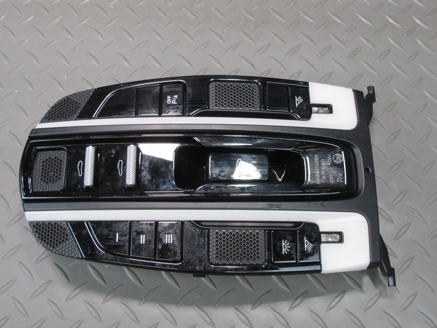 17-23 Porsche Panamera 971 Front Overhead Console Dome Light w Sunroof 971959551