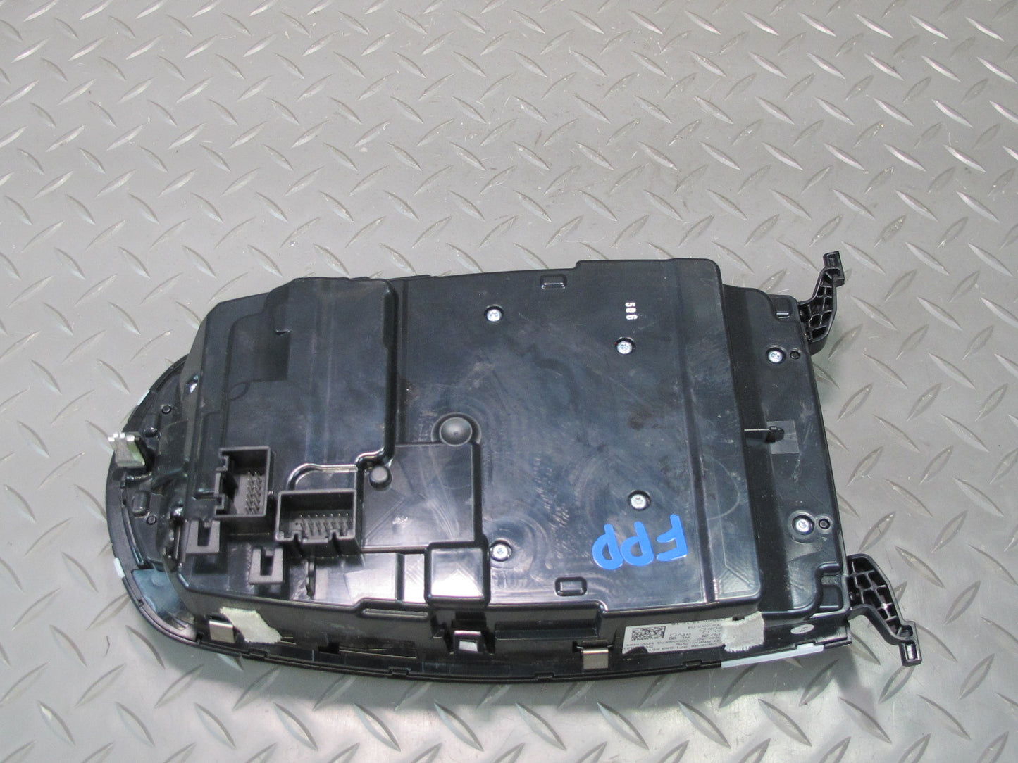 17-23 Porsche Panamera 971 Front Overhead Console Dome Light w Sunroof 971959551