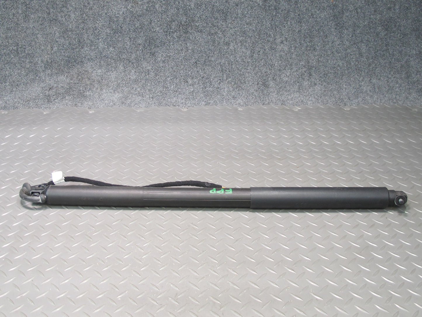 17-23 Porsche Panamera 971 Rear Left & Right Trunk Lid Lift Support Strut Set