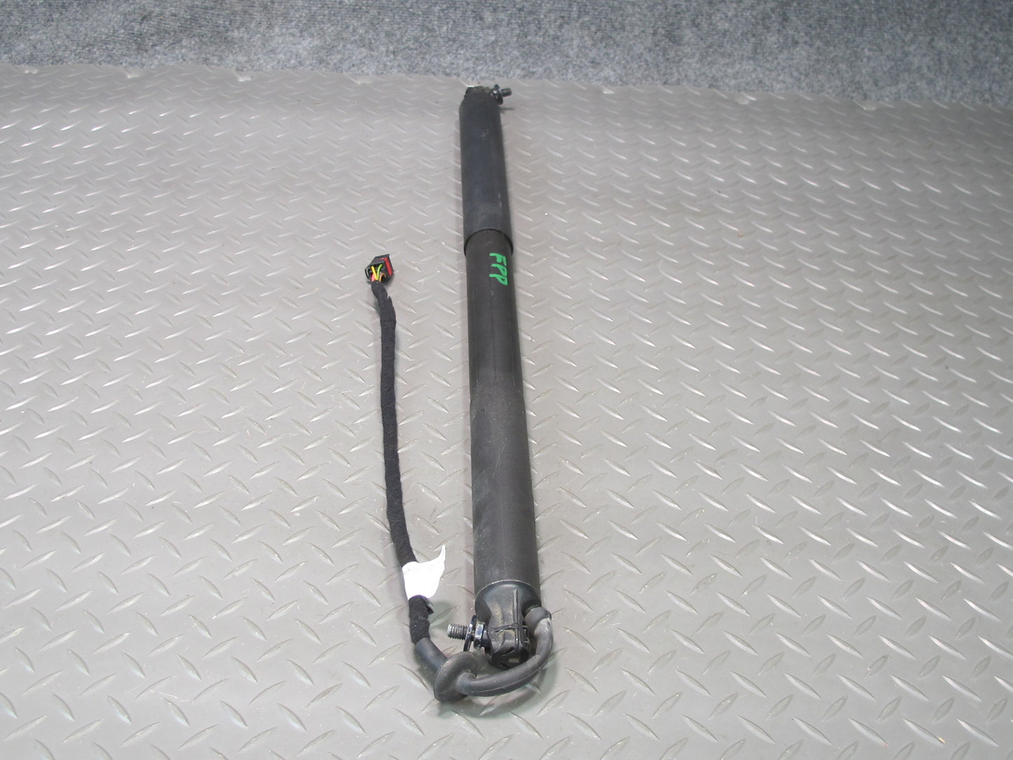17-23 Porsche Panamera 971 Rear Left & Right Trunk Lid Lift Support Strut Set