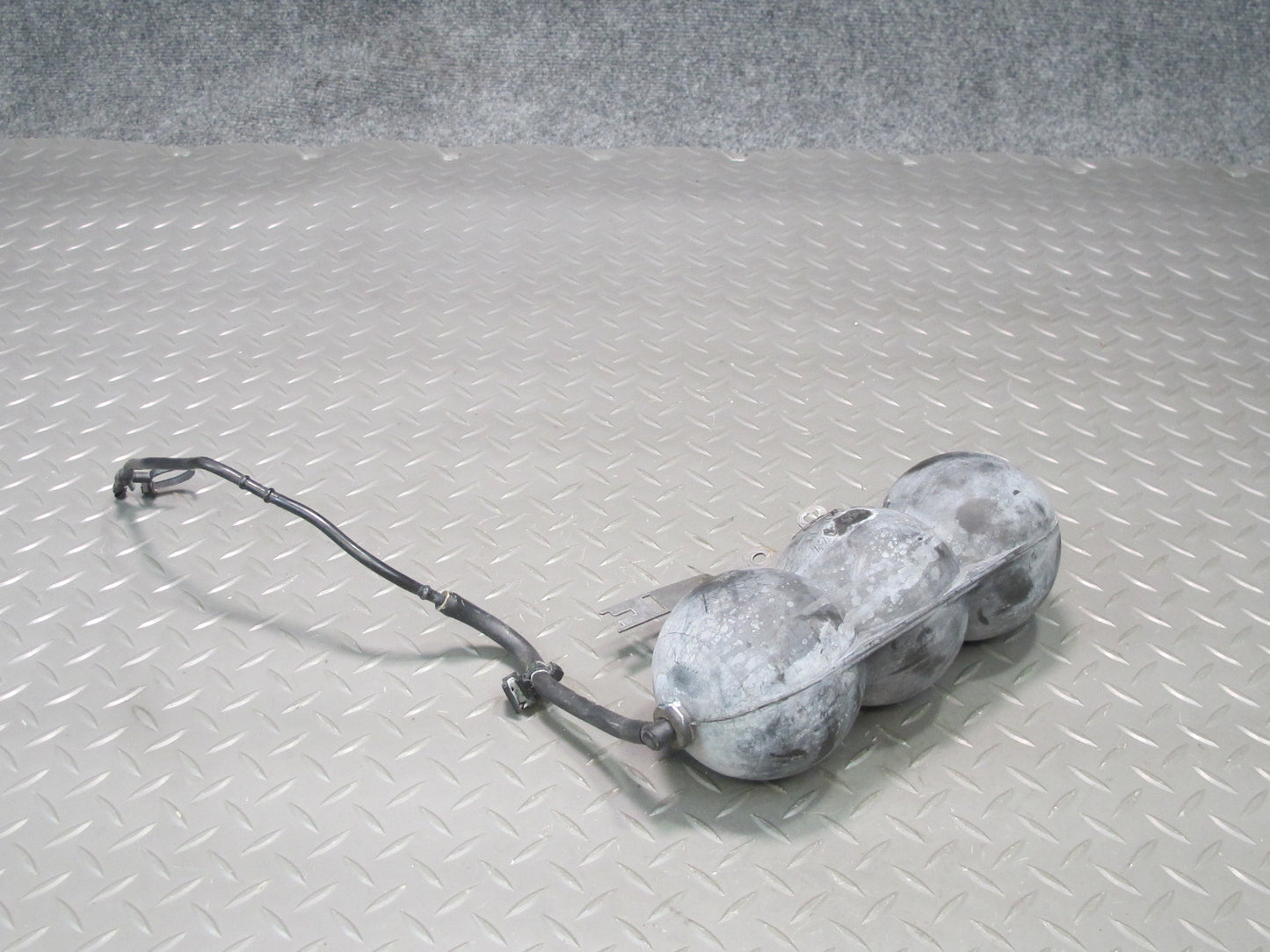 17-23 Porsche Panamera 971 Vacuum Pressure Reservoir Tank 420131541