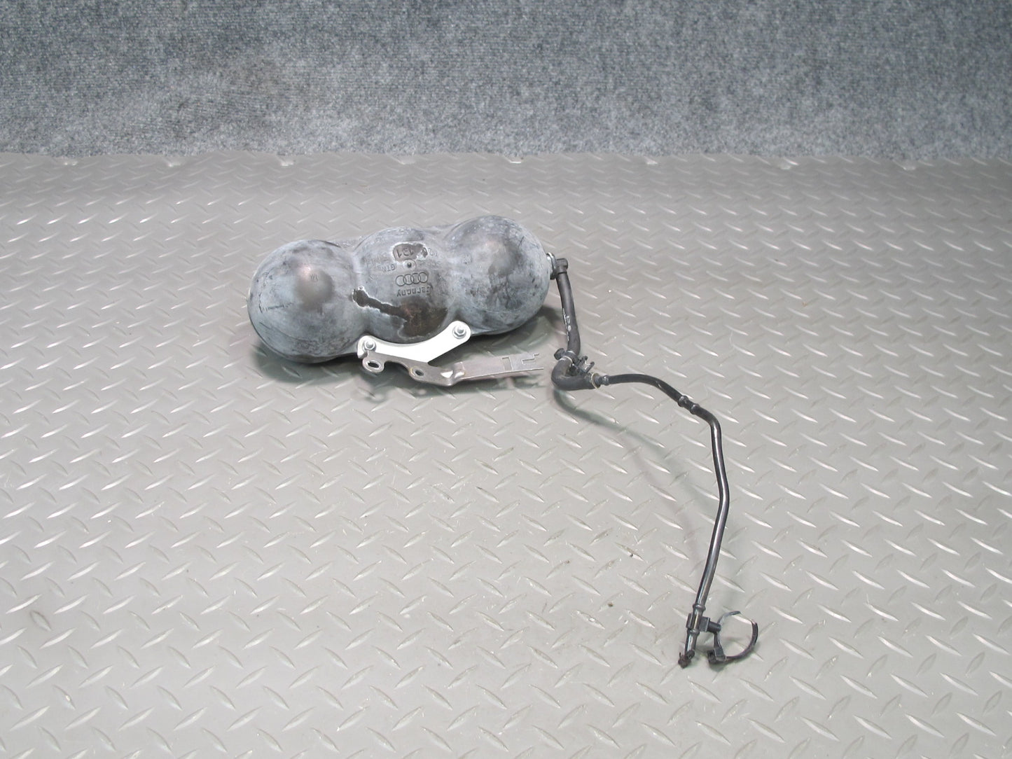 17-23 Porsche Panamera 971 Vacuum Pressure Reservoir Tank 420131541