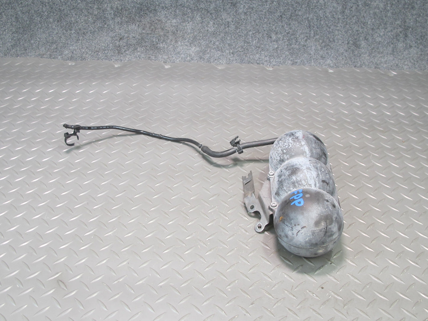 17-23 Porsche Panamera 971 Vacuum Pressure Reservoir Tank 420131541