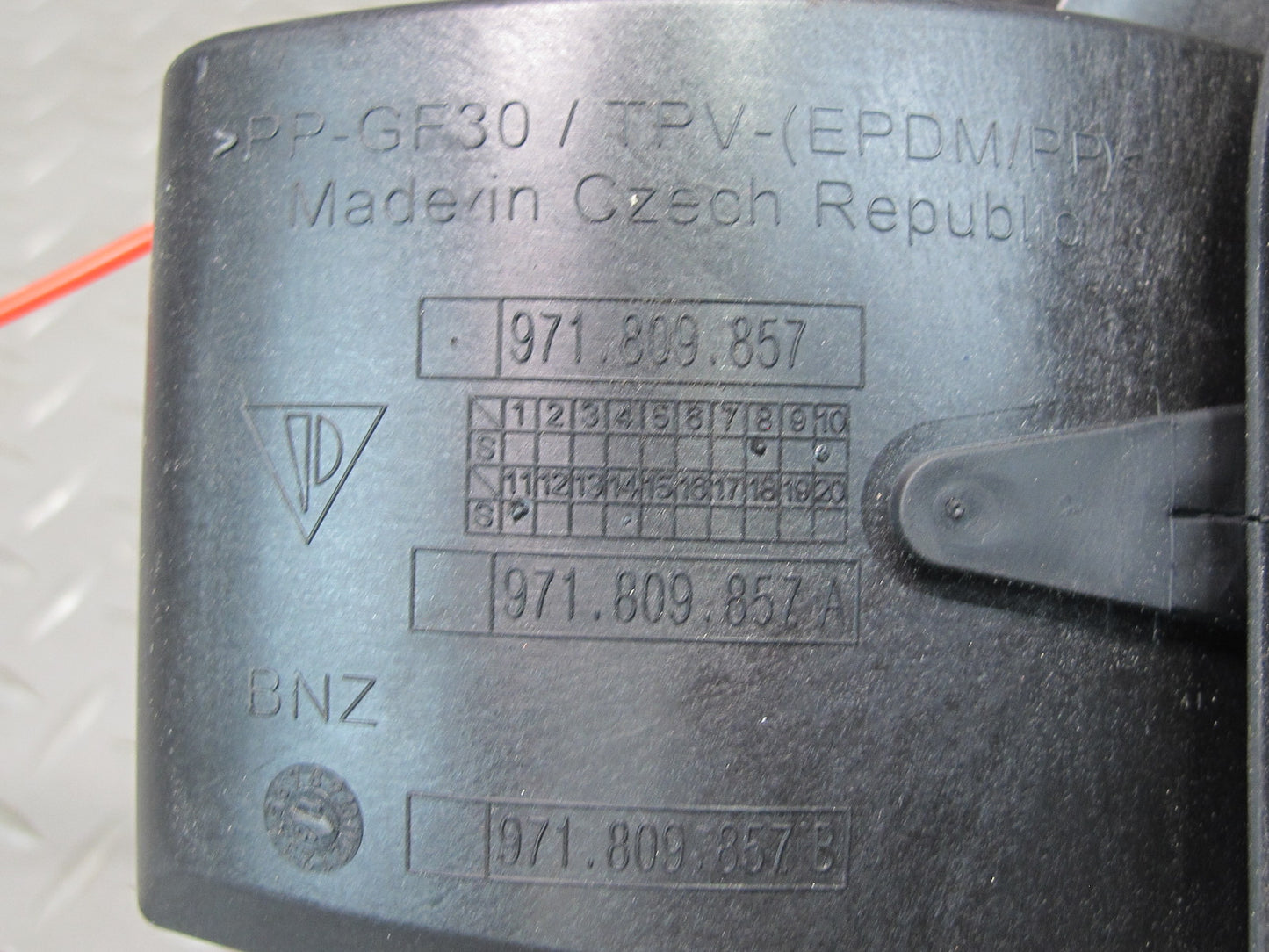 17-23 Porsche Panamera 971 Fuel Tank Filler Door Lid Cover w Hinge & Actuator