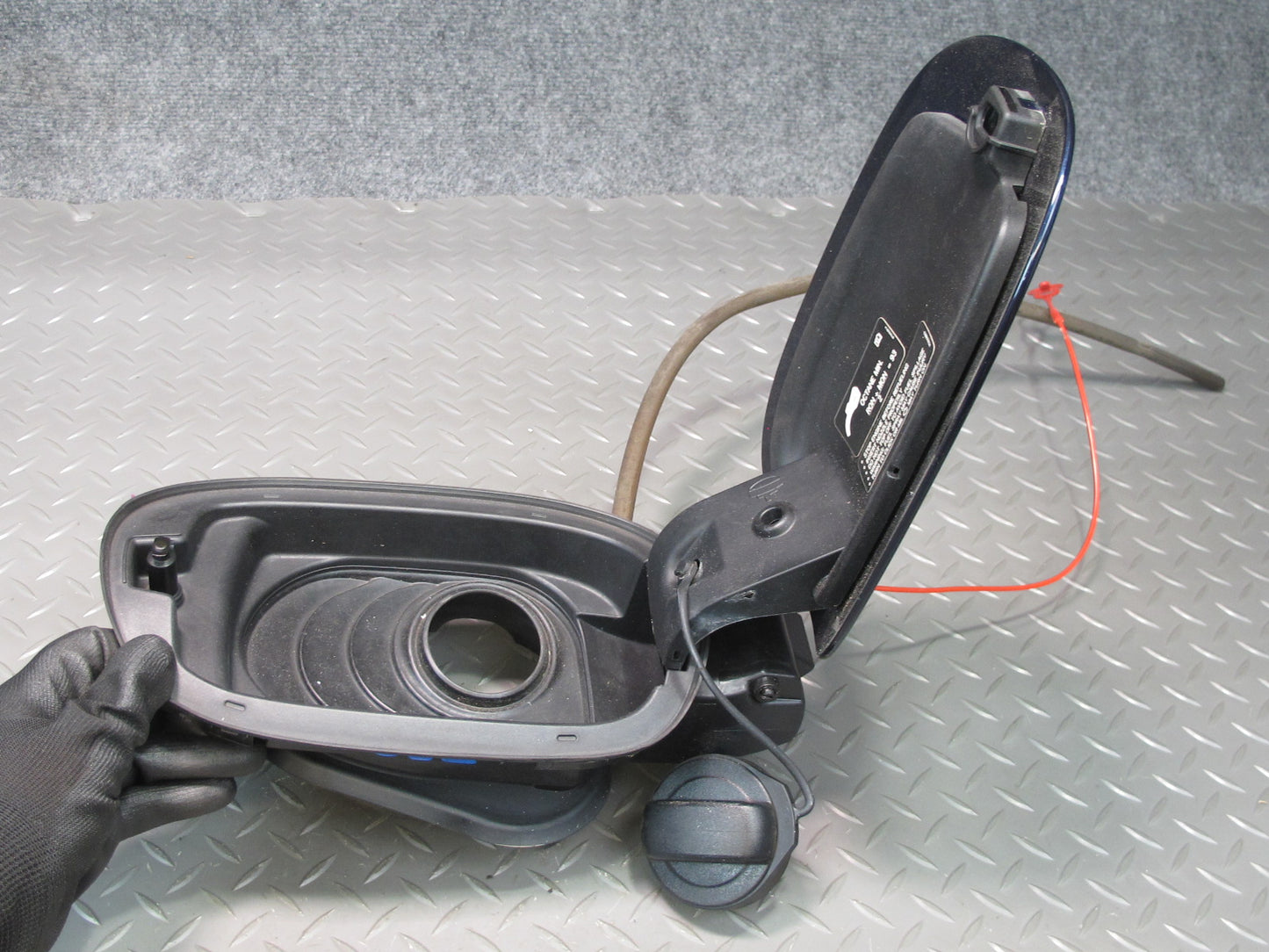 17-23 Porsche Panamera 971 Fuel Tank Filler Door Lid Cover w Hinge & Actuator