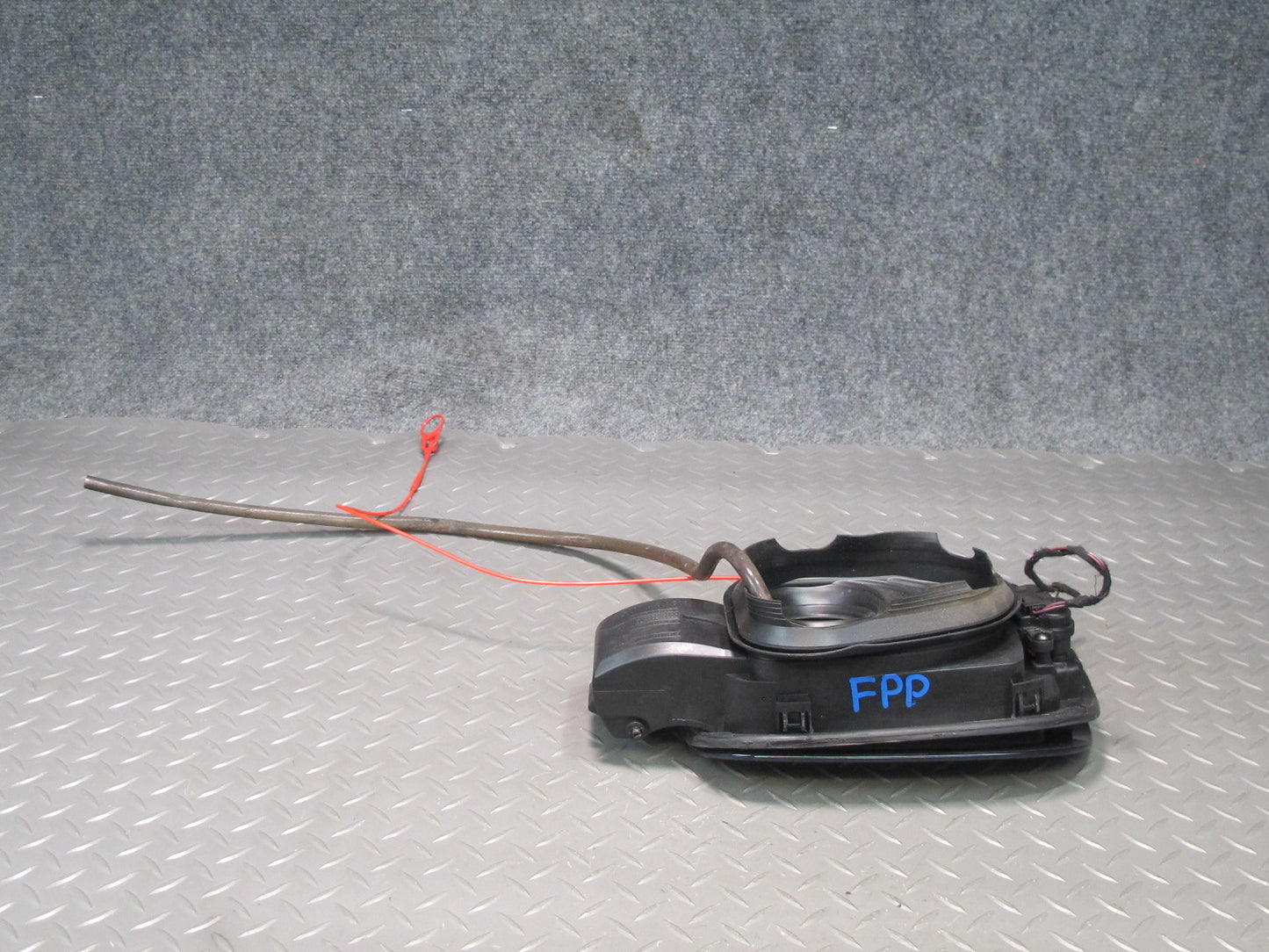 17-23 Porsche Panamera 971 Fuel Tank Filler Door Lid Cover w Hinge & Actuator