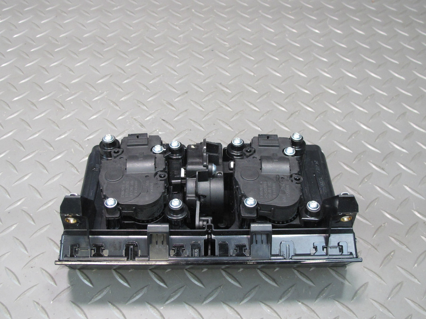 17-23 Porsche Panamera 971 Dash Front Center A/C Air Vent Grille 971819110D