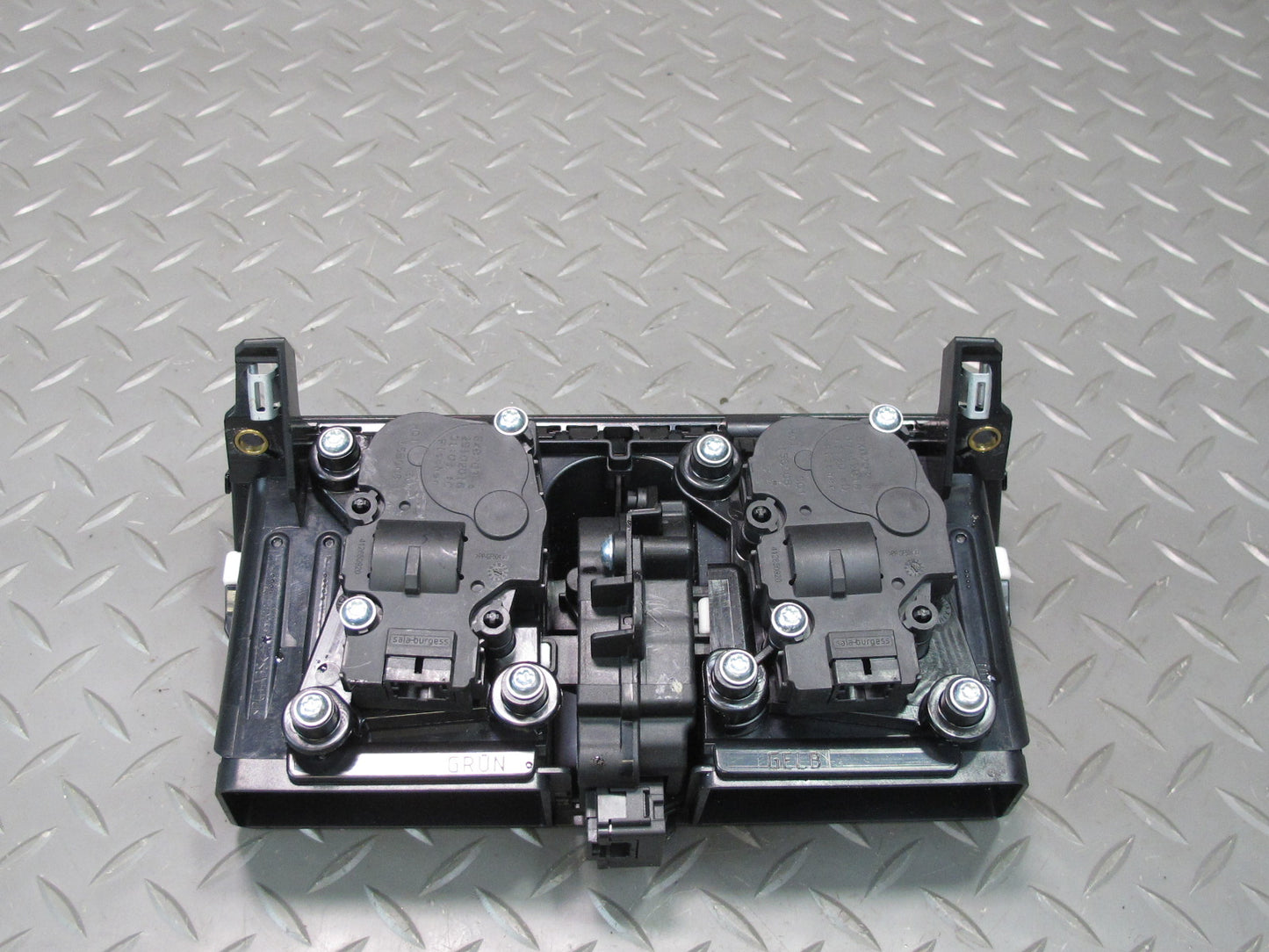 17-23 Porsche Panamera 971 Dash Front Center A/C Air Vent Grille 971819110D