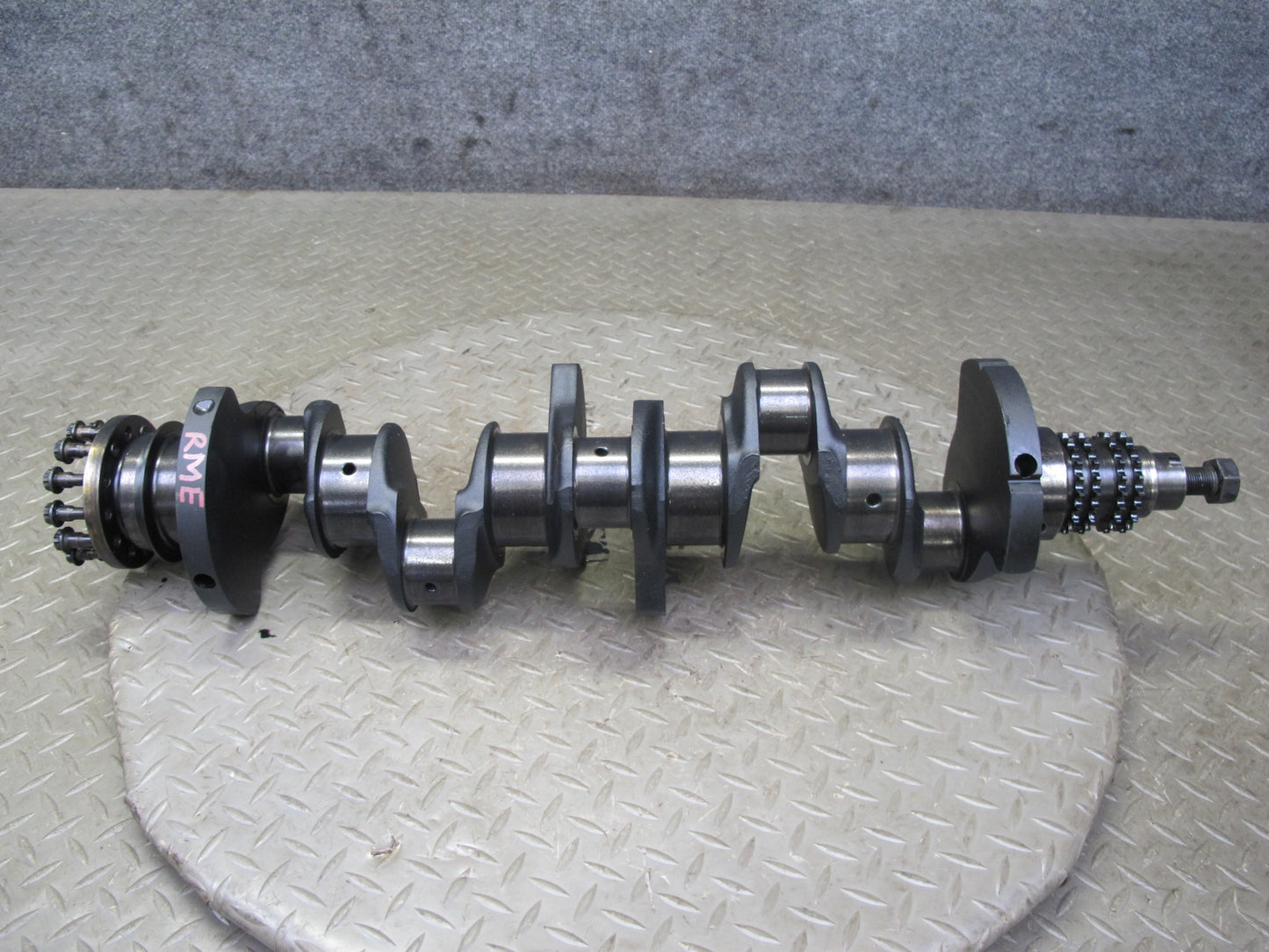 82-85 Mercedes W123 300D 3.0L OM617 617.952 Diesel Engine Crankshaft Unit OEM