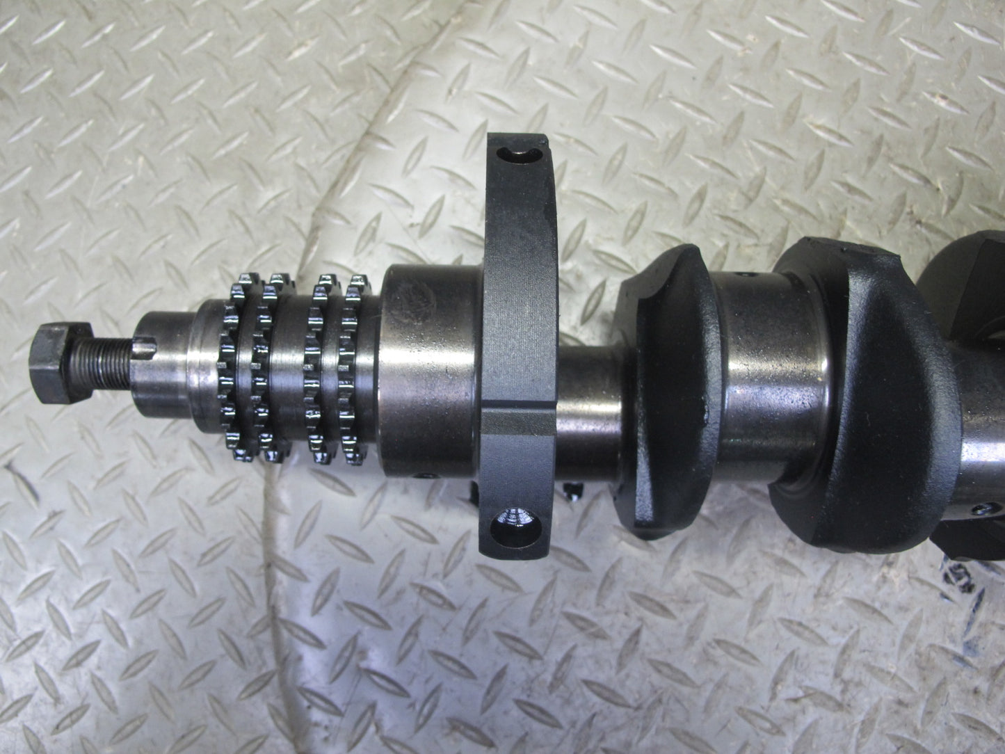 82-85 Mercedes W123 300D 3.0L OM617 617.952 Diesel Engine Crankshaft Unit OEM