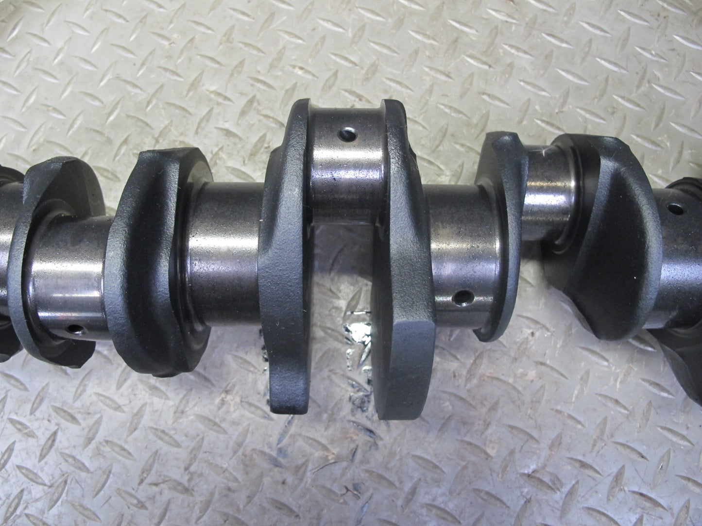 82-85 Mercedes W123 300D 3.0L OM617 617.952 Diesel Engine Crankshaft Unit OEM