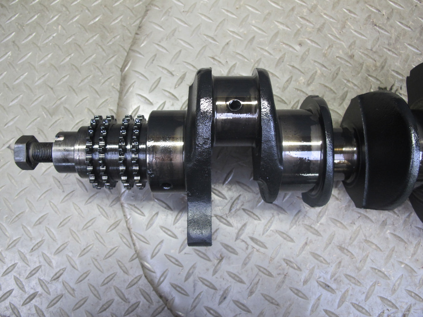 82-85 Mercedes W123 300D 3.0L OM617 617.952 Diesel Engine Crankshaft Unit OEM