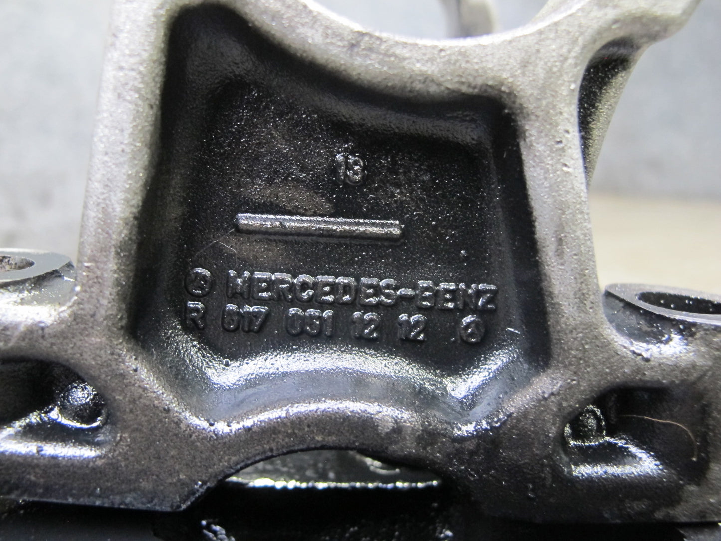 82-85 Mercedes W123 300D 3.0L 617.952 Diesel Engine Motor Cylinder Head OEM