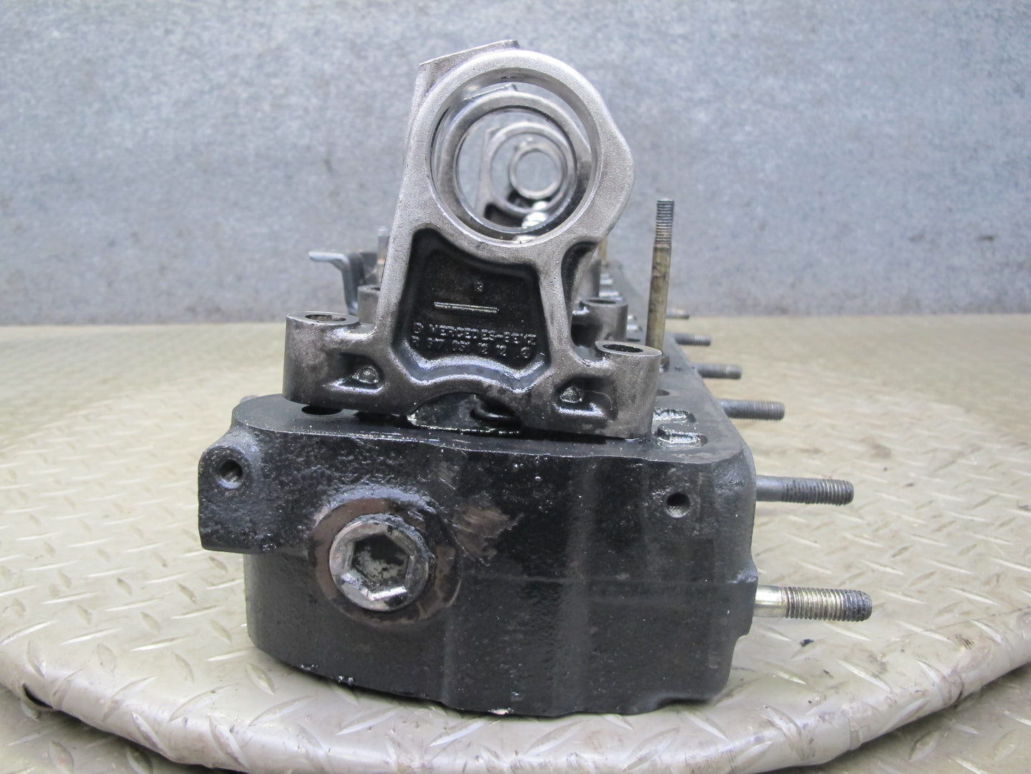 82-85 Mercedes W123 300D 3.0L 617.952 Diesel Engine Motor Cylinder Head OEM