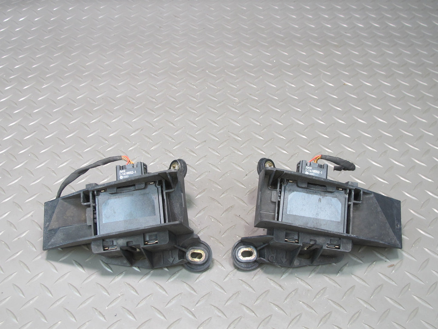 17-21 Porsche Panamera 971 Rear Blind Spot Lane Change Assist Module Set of 2