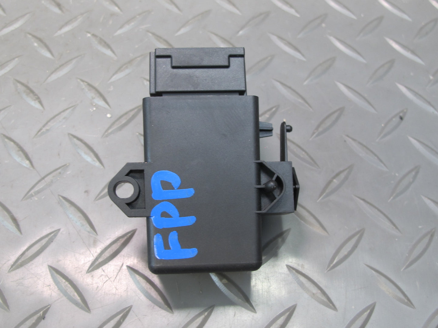 17-23 Porsche Panamera 971 Rear Left or Right Seat Heater Control Module