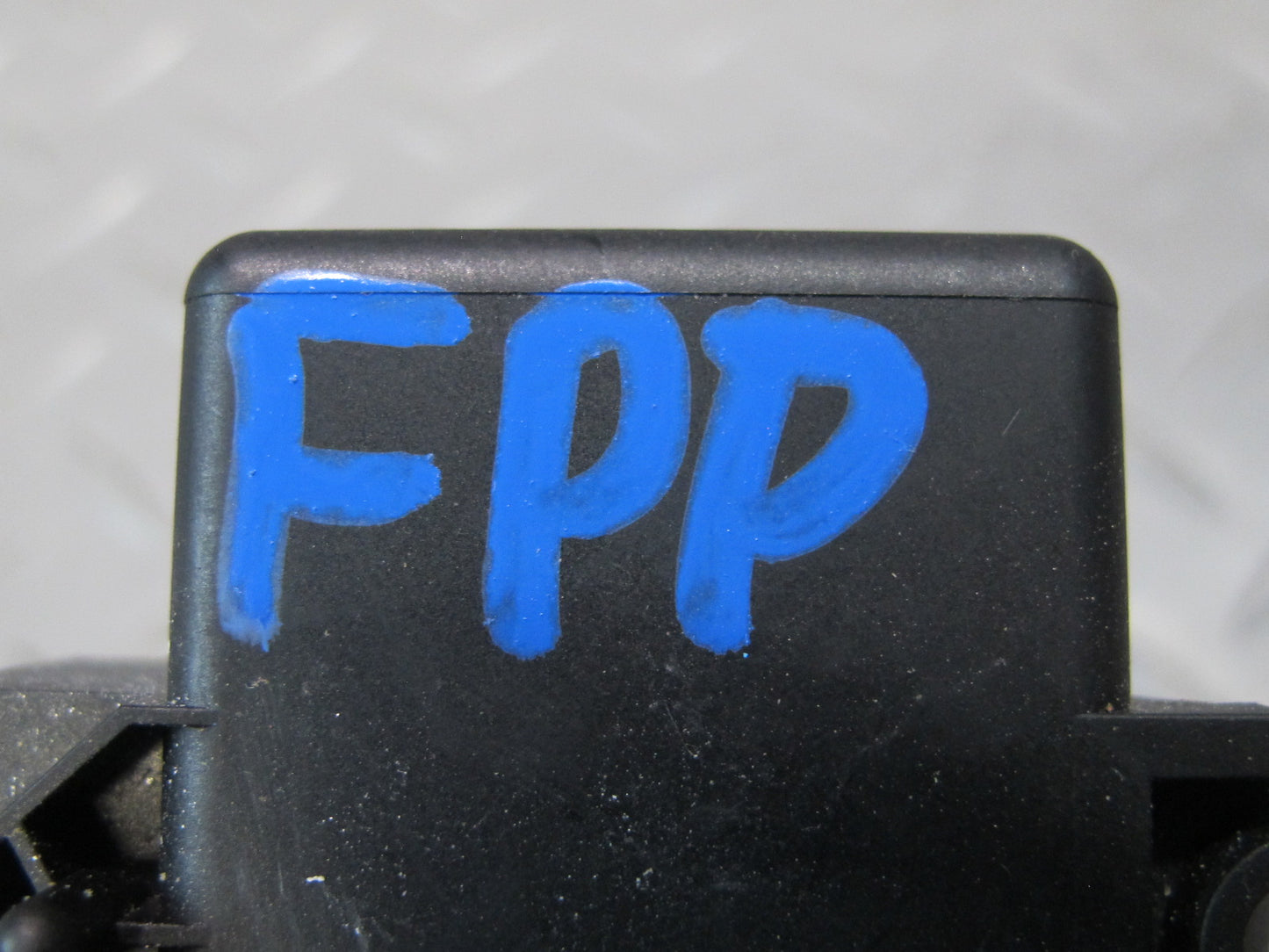 17-23 Porsche Panamera 971 Rear Left or Right Seat Heater Control Module