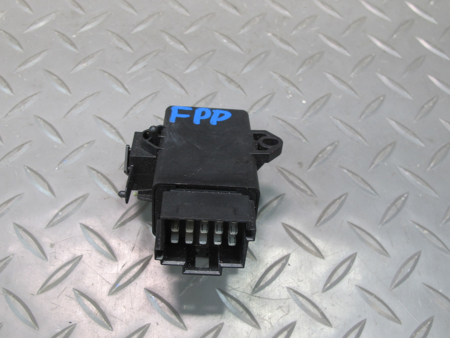 17-23 Porsche Panamera 971 Rear Left or Right Seat Heater Control Module