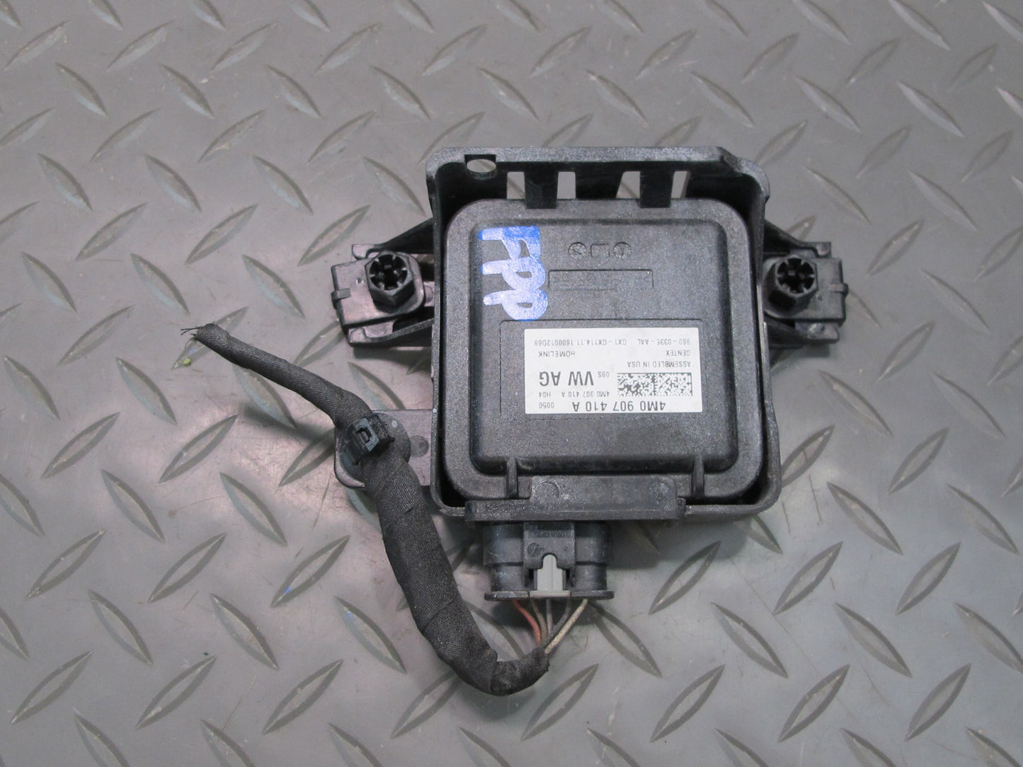 17-23 Porsche Panamera 971 Garage Door Opener Homelink Control Module OEM