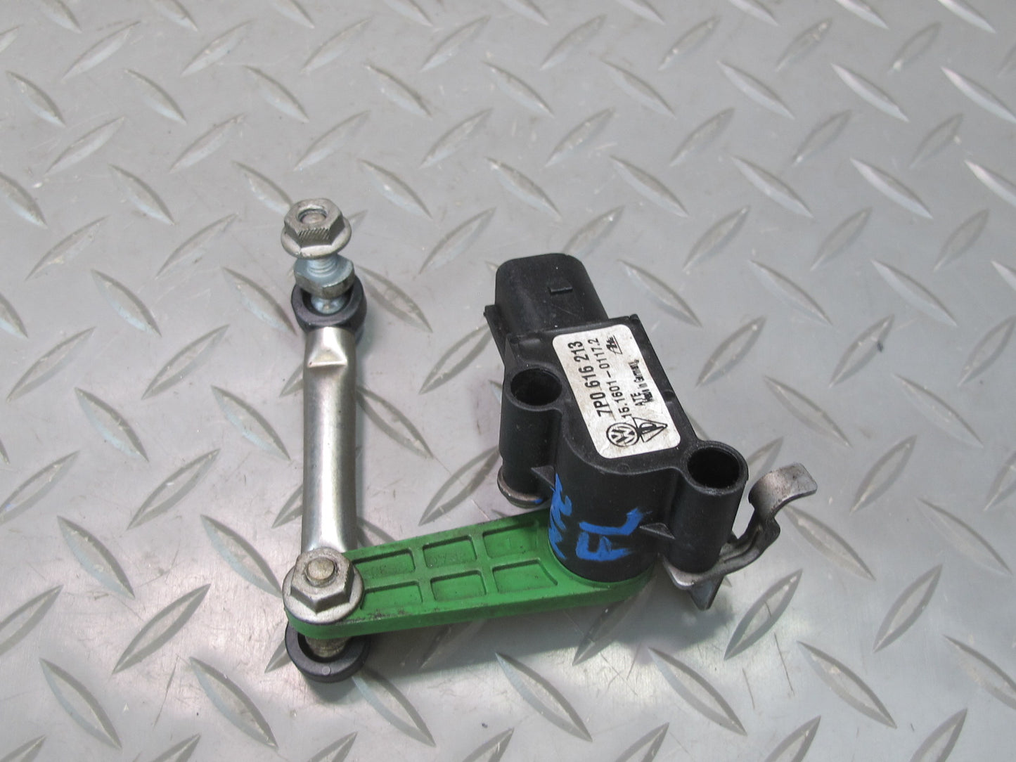 2011-2018 Porsche Cayenne 958 Front Headlight Suspension Height Level Sensor Set