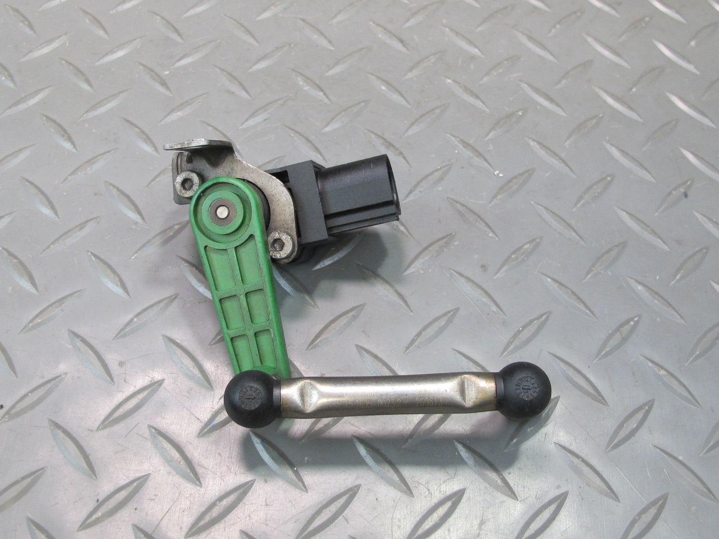 2011-2018 Porsche Cayenne 958 Front Headlight Suspension Height Level Sensor Set