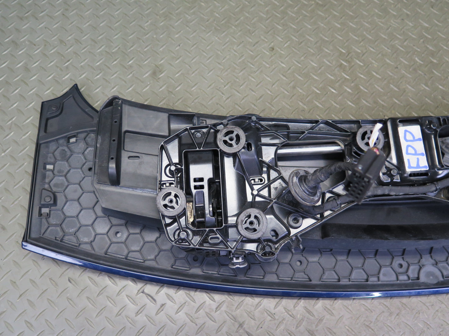 17-21 Porsche Panamera 971 4S Rear Aero Active Spoiler Wing Motor Assembly