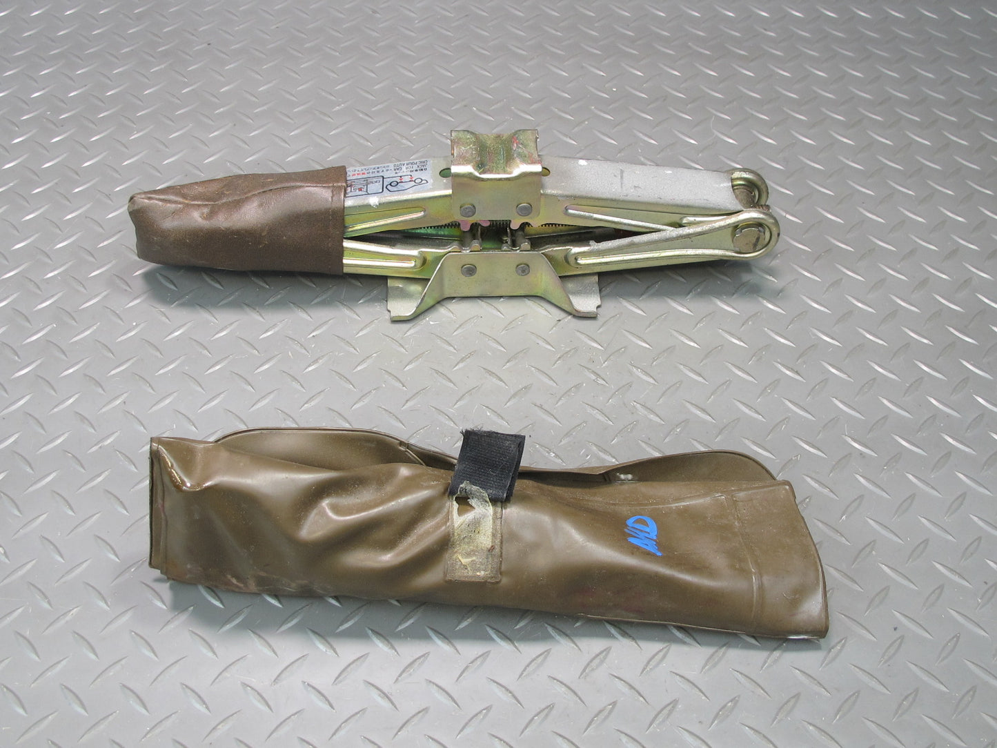 93-97 Honda DEL SOL EH6 Tire Jack Wrench Tool KIT w Case OEM