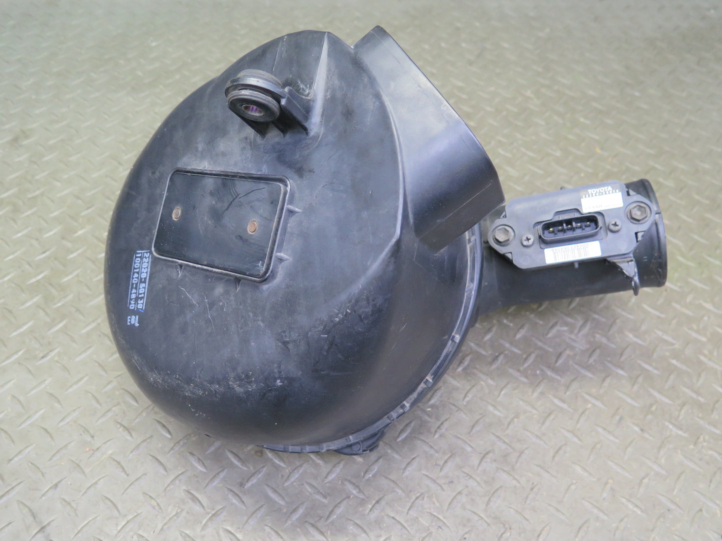 98-00 Lexus UCF20L LS400 Air Intake Cleaner Filter Box w MAF Sensor Assy OEM