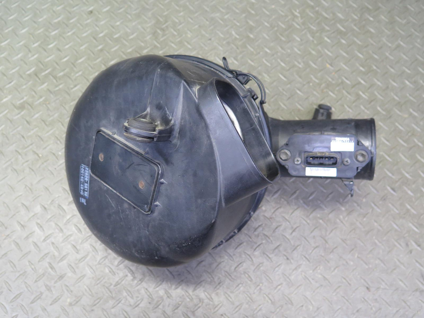 98-00 Lexus UCF20L LS400 Air Intake Cleaner Filter Box w MAF Sensor Assy OEM