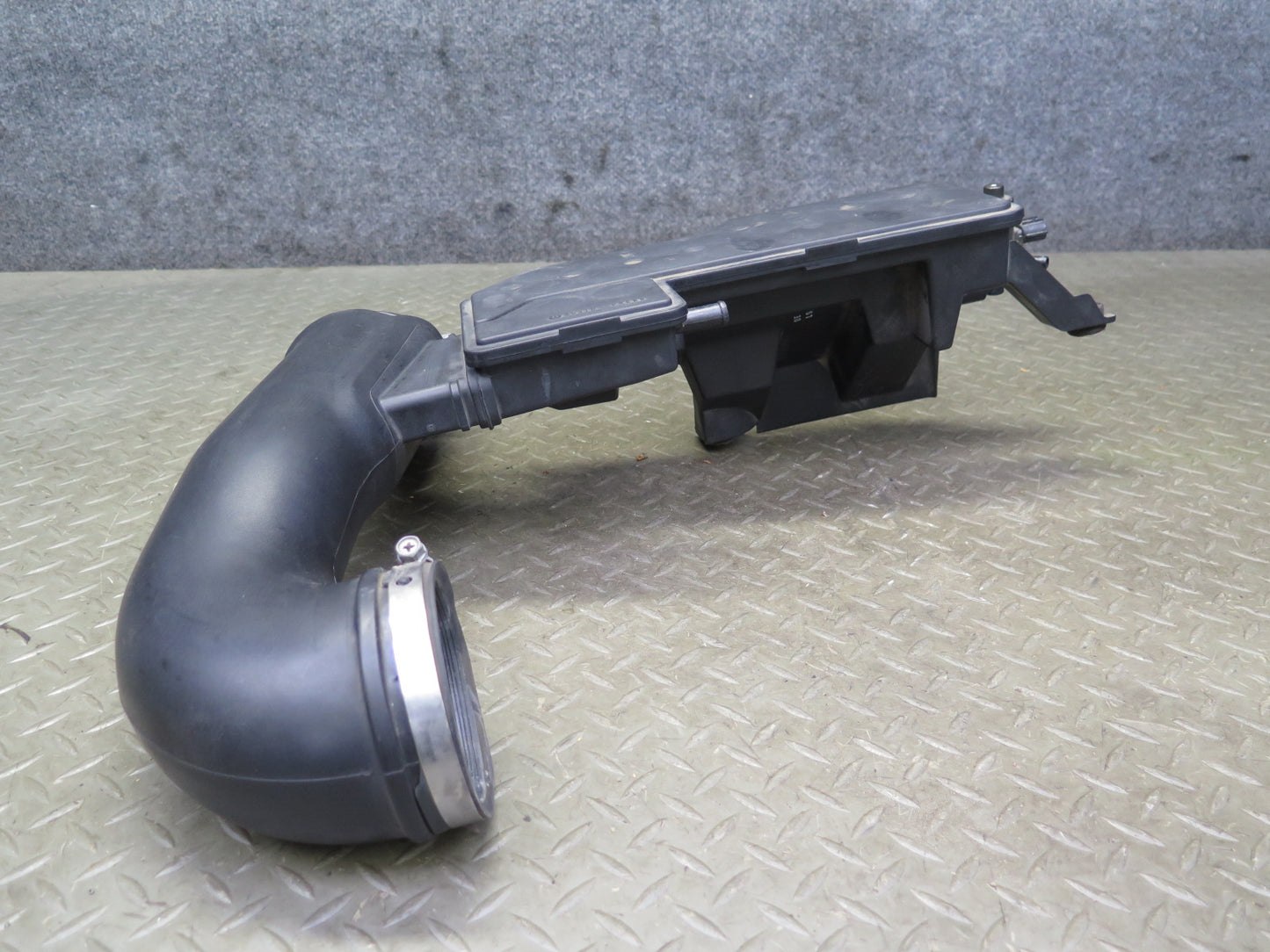 2000 Lexus UCF20L LS400 Air Intake Resonator Hose Tube w Vacuum Switch Valve OEM