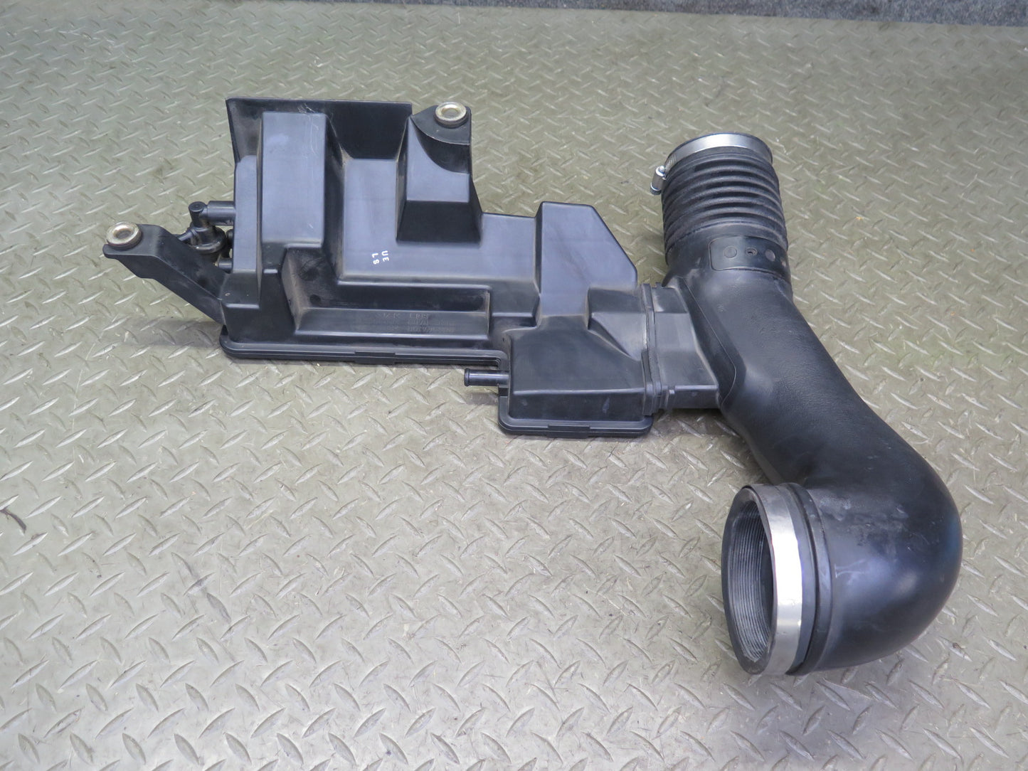 2000 Lexus UCF20L LS400 Air Intake Resonator Hose Tube w Vacuum Switch Valve OEM