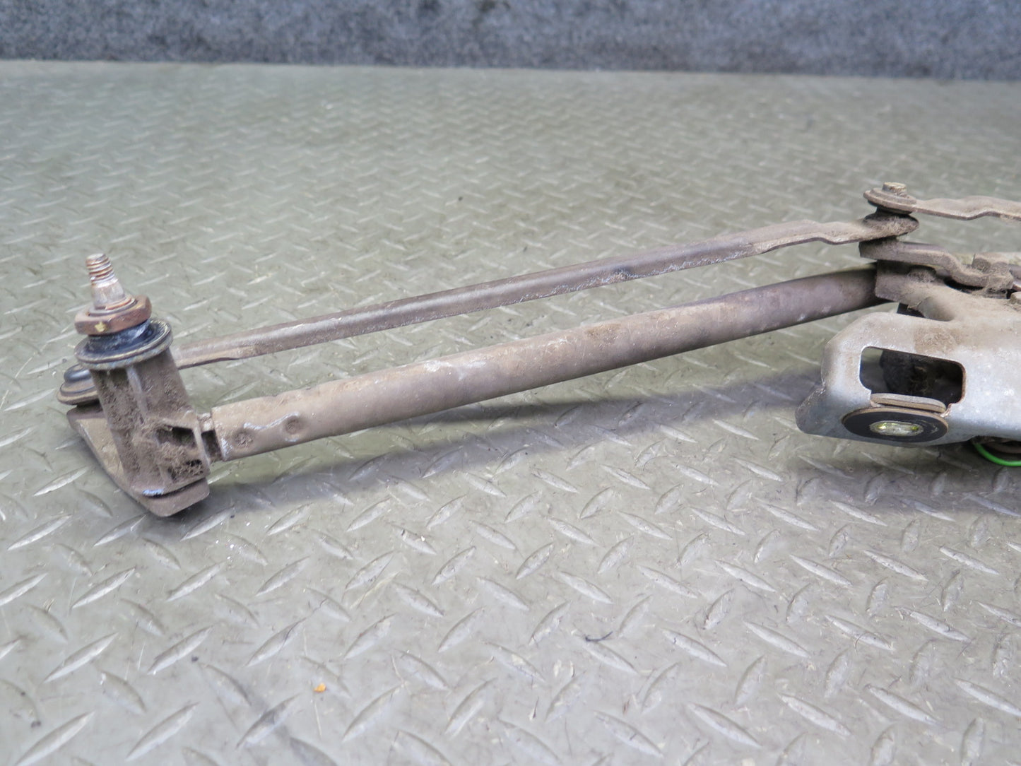 99-03 VW Eurovan T4 Windshield Wiper Transmission Linkage w Motor OEM