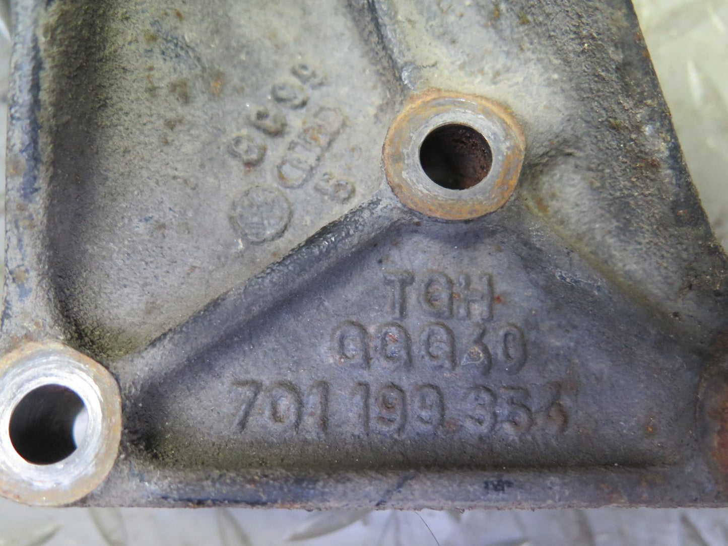 01-03 VW Eurovan T4 2.8L A/T Automatic Transmission Mount Bracket Set OEM