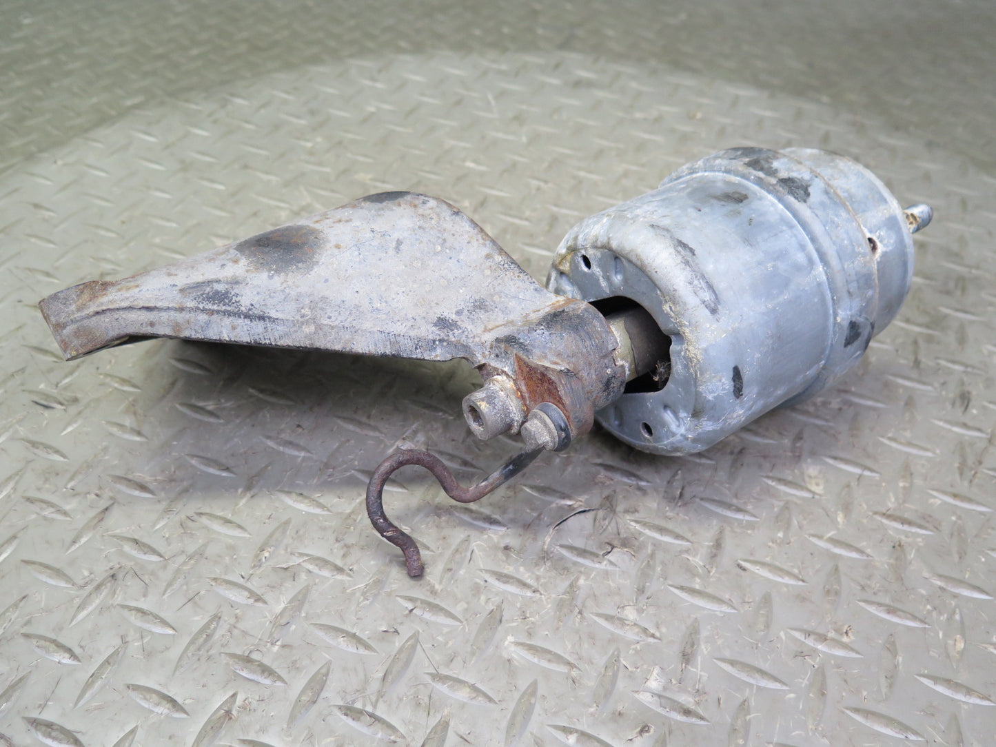 01-03 VW Eurovan T4 2.8L A/T Automatic Transmission Mount Bracket Set OEM