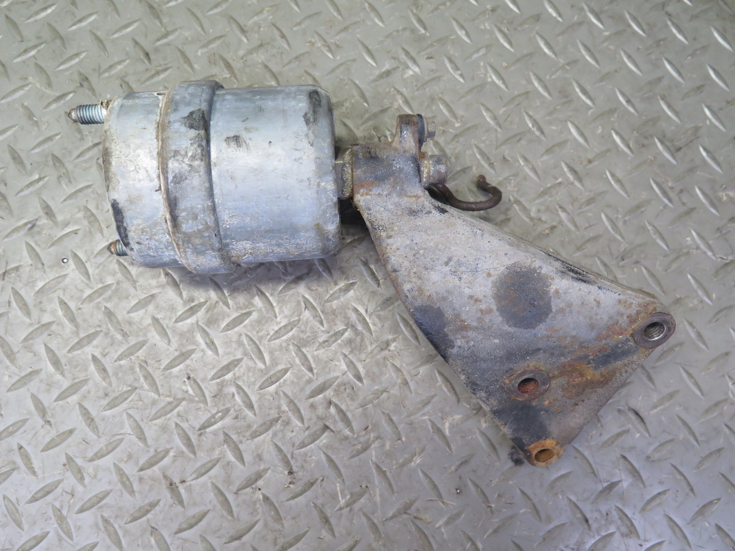 01-03 VW Eurovan T4 2.8L A/T Automatic Transmission Mount Bracket Set OEM