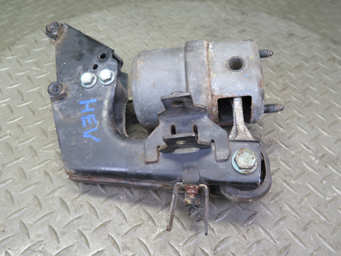 01-03 VW Eurovan T4 2.8L A/T Automatic Transmission Mount Bracket Set OEM