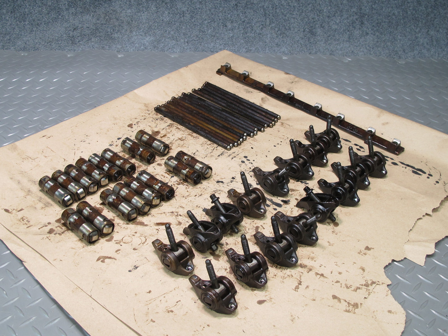 2003-2007 Hummer H2 6.0L V8 Engine Motor Rocker Arm Support Push Rod Lifter Set