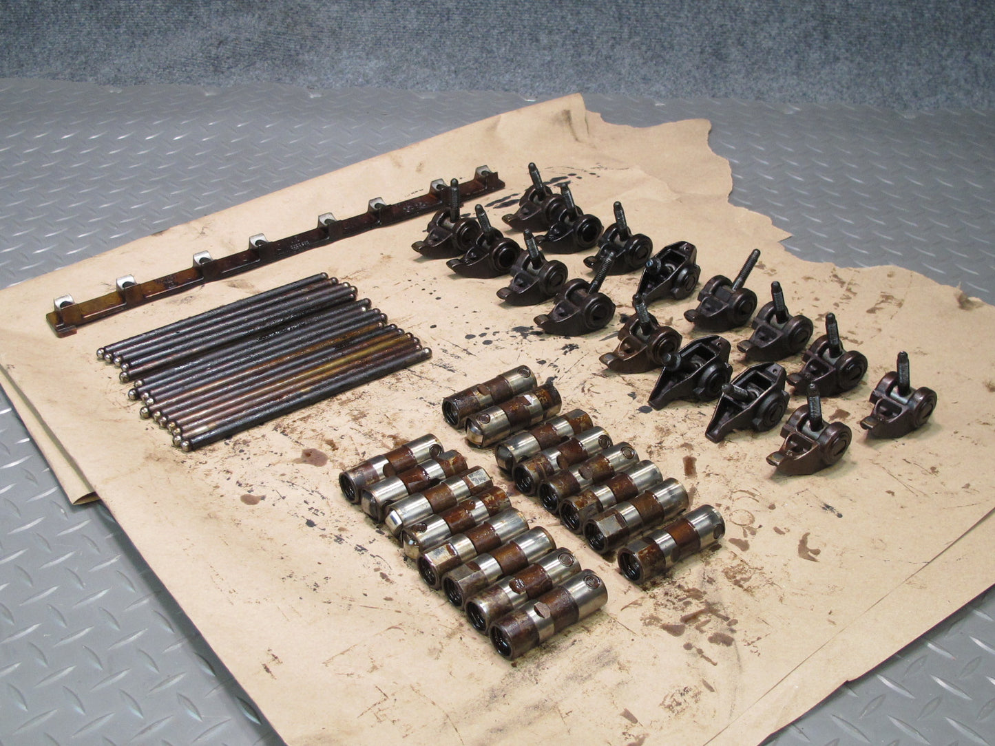 2003-2007 Hummer H2 6.0L V8 Engine Motor Rocker Arm Support Push Rod Lifter Set