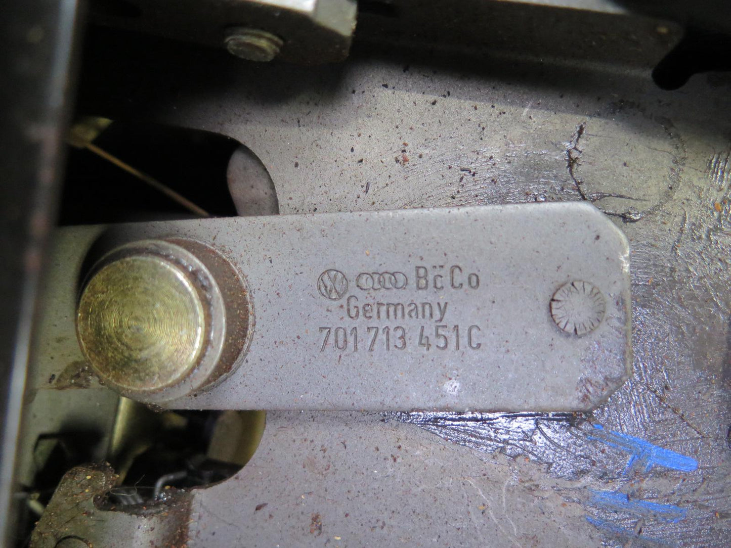 97-03 VW Eurovan T4 A/T Automatic Transmission Shifter w Cable OEM