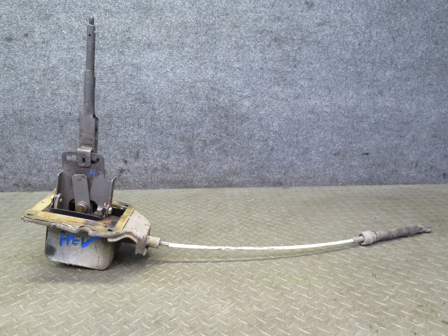 97-03 VW Eurovan T4 A/T Automatic Transmission Shifter w Cable OEM