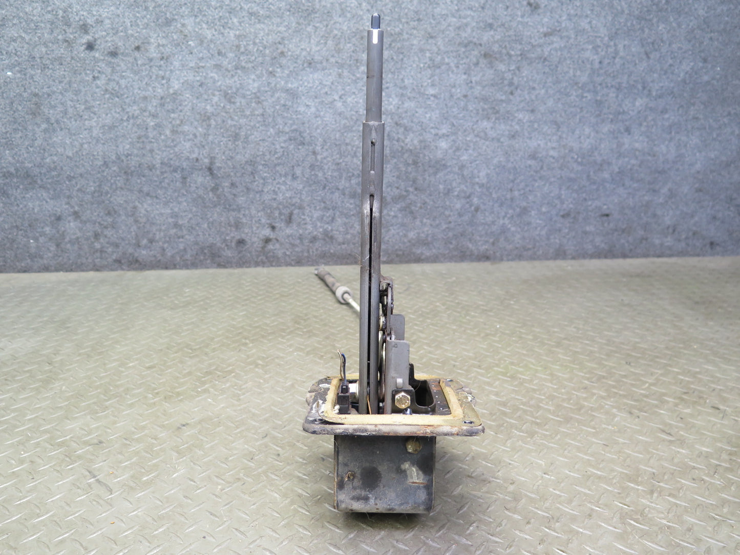 97-03 VW Eurovan T4 A/T Automatic Transmission Shifter w Cable OEM