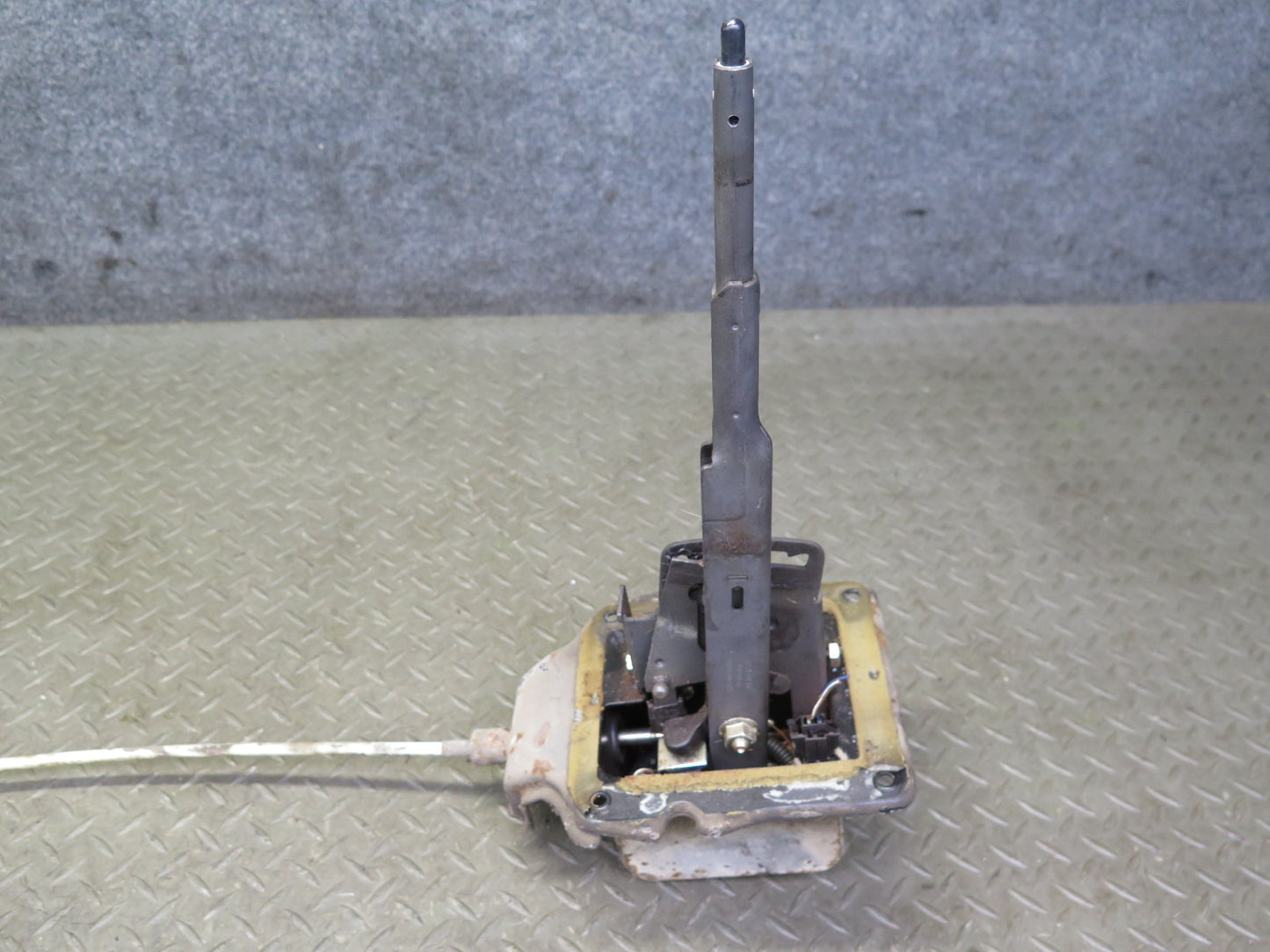 97-03 VW Eurovan T4 A/T Automatic Transmission Shifter w Cable OEM