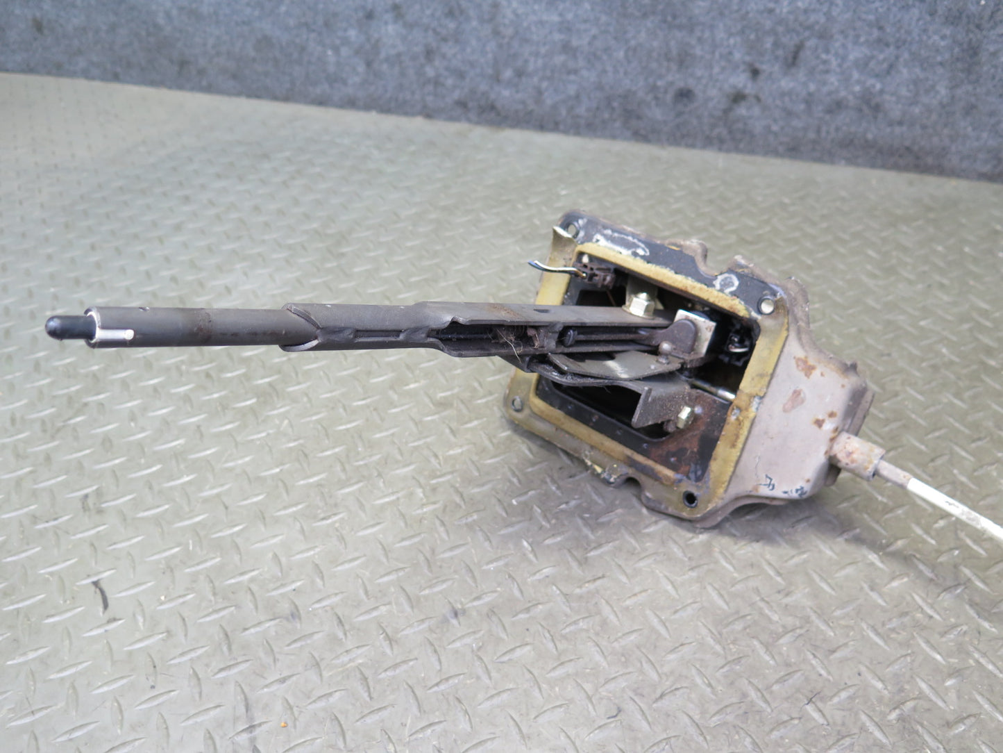 97-03 VW Eurovan T4 A/T Automatic Transmission Shifter w Cable OEM