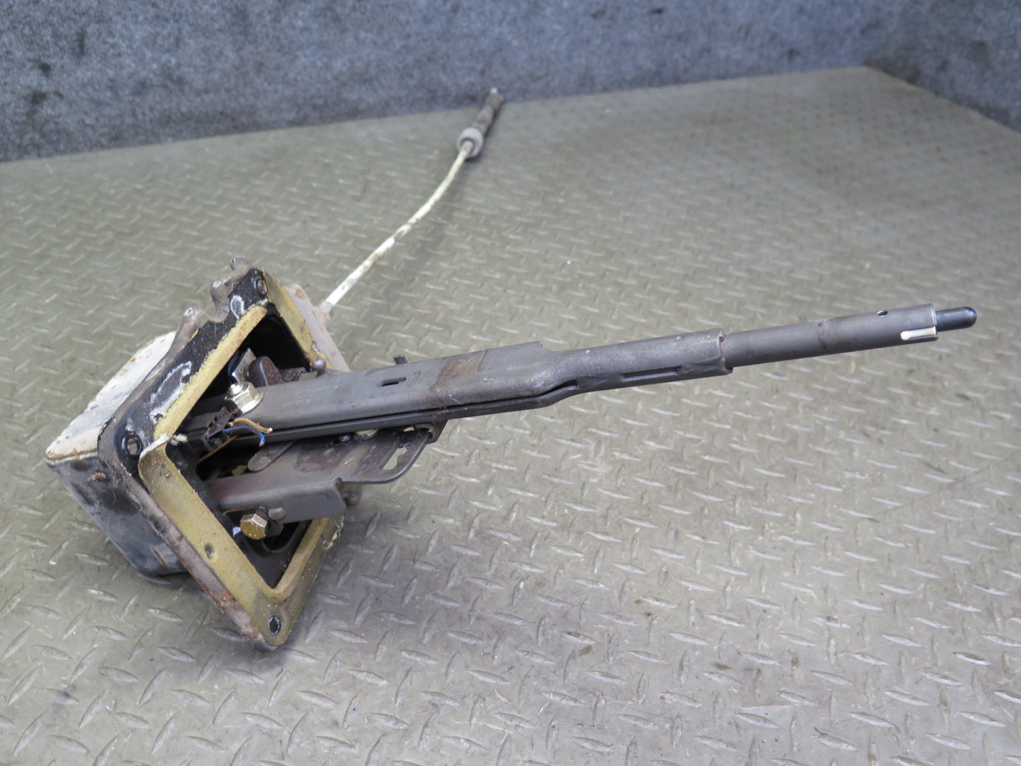 97-03 VW Eurovan T4 A/T Automatic Transmission Shifter w Cable OEM